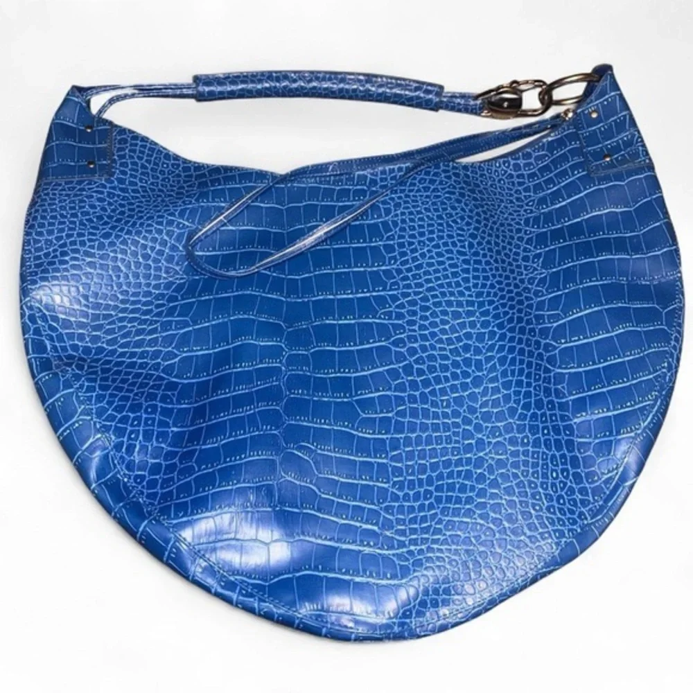 BIJOUX TERNER Blue Faux Leather Shoulder Bag